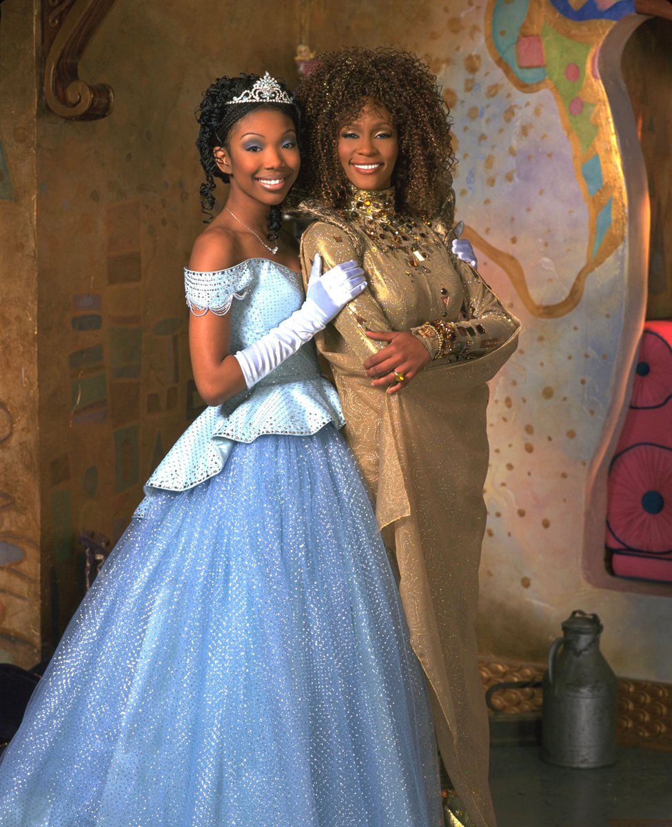 BeccaRBRoyalty's tweet photo. Brandy was that girl — at the peak of her music career, she was acting alongside legends. First with Whitney Houston in Rodgers &amp; Hammerstein’s Cinderella (1997), then with Diana Ross in Double Platinum (1999). Iconic era. ✨ https://t.co/32hLSA86O2