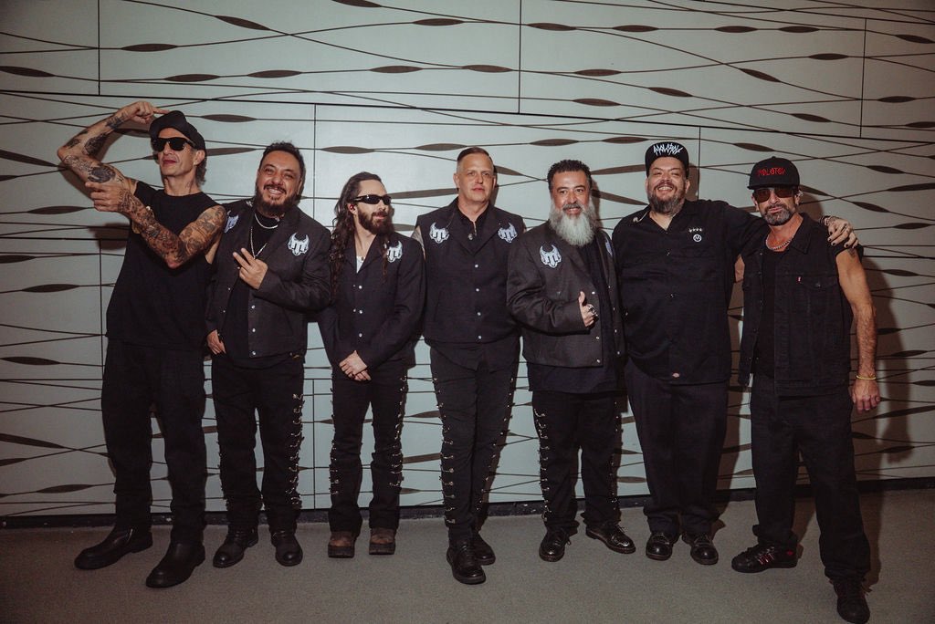 Abajo los mochos, arriba los molochos! 
#molotovxxx