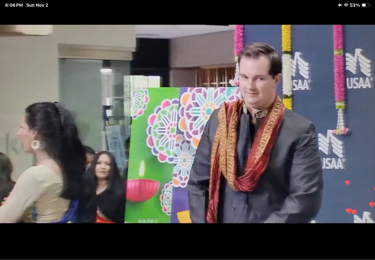 wyv_123's tweet image. Blink twice if you are being made to do this against your will to try to hold onto your job.