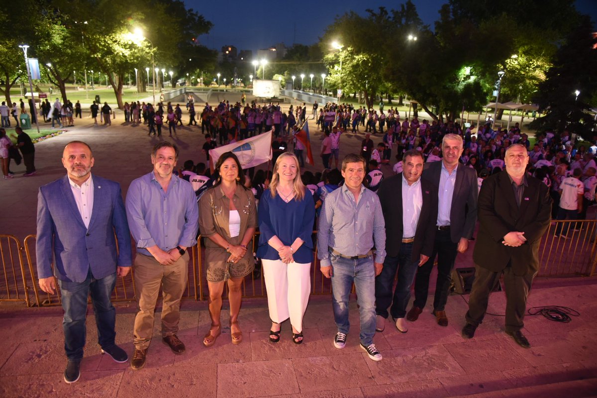 petilombardi's tweet image. Recibimos a más de 700 participantes de 22 provincias, que serán parte de las XXXVII Olimpiadas Nacionales de Empleados de los Institutos de Vivienda.  Una instancia en la que a través del deporte y la integración se fortalecen lazos entre estos organismos de todo el país.