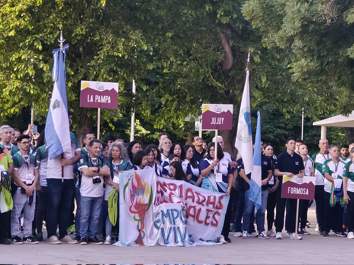 petilombardi's tweet image. Recibimos a más de 700 participantes de 22 provincias, que serán parte de las XXXVII Olimpiadas Nacionales de Empleados de los Institutos de Vivienda.  Una instancia en la que a través del deporte y la integración se fortalecen lazos entre estos organismos de todo el país.