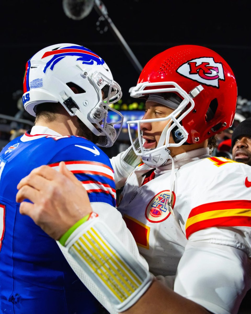 MySportsUpdate's tweet image. The #Bills and Josh Allen have now won 5 straight regular-season games vs. Patrick Mahomes and the #Chiefs.

Mahomes, of course, has won all 4 playoff matchups.

Feels like we'll see these two teams again.