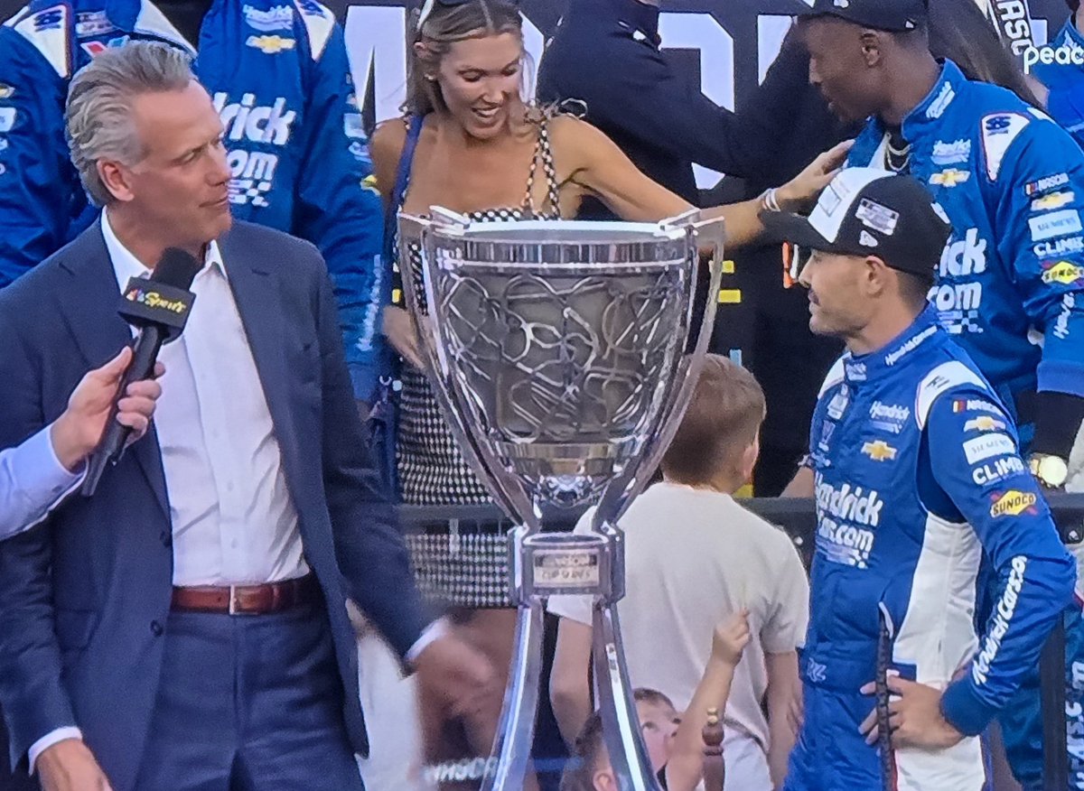 The Commish of NASCAR Steve Phelps awards the 2025 NASCAR Cup Series championship trophy to <a href="/KyleLarsonRacin/">Kyle Larson</a> on <a href="/peacock/">Peacock</a> LIVE.