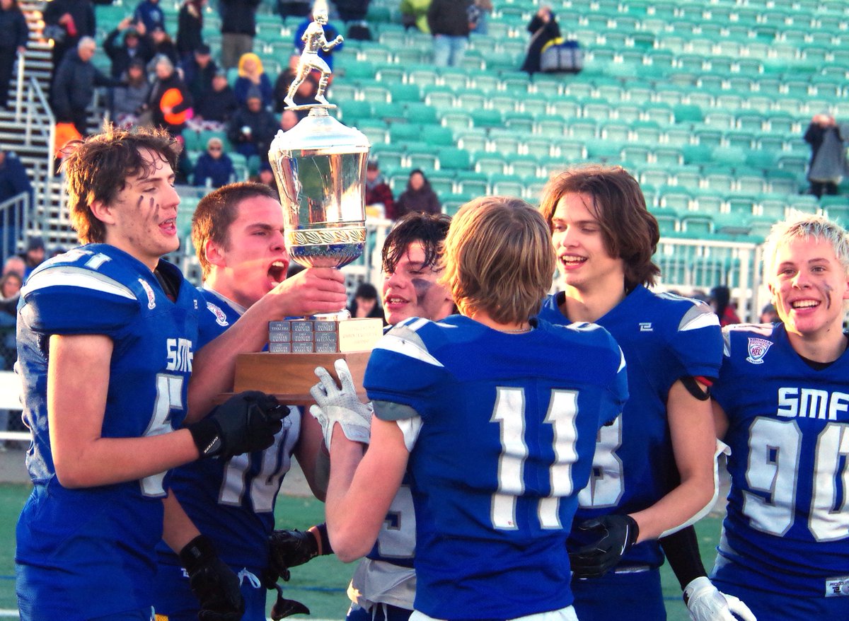 GordieHoweSport's tweet image. The celebration was on for the Babineau Warriors as they win the #KFL’s Huskies Division Championship. In the title game today at Saskatoon Minor Football Field, the #Warriors downed the Martensville #Maddogs 48-32. @SMF_2002. #GordieHoweSports. #PrideofHome. #Wearefamily. #Yxe.