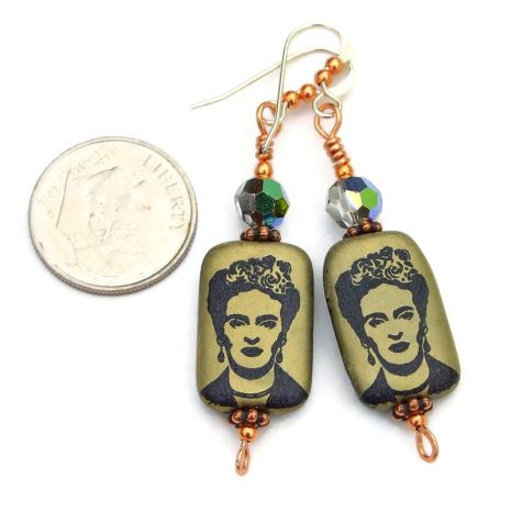 ShadowDogDesign's tweet image. New!  Black &amp;amp; gold laser etched glass #Frida #Kahlo #earrings w/ color-shifting Swarovski crystals!  via @ShadowDogDesign #ShopSmall #ChristmasGift #FridaKahlo #HandmadeEarrings       bit.ly/FridaSDD
