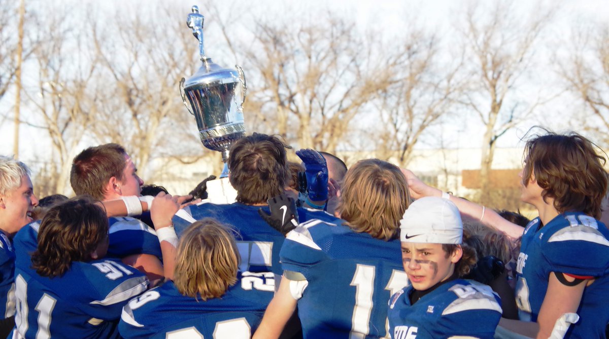 GordieHoweSport's tweet image. The celebration was on for the Babineau Warriors as they win the #KFL’s Huskies Division Championship. In the title game today at Saskatoon Minor Football Field, the #Warriors downed the Martensville #Maddogs 48-32. @SMF_2002. #GordieHoweSports. #PrideofHome. #Wearefamily. #Yxe.