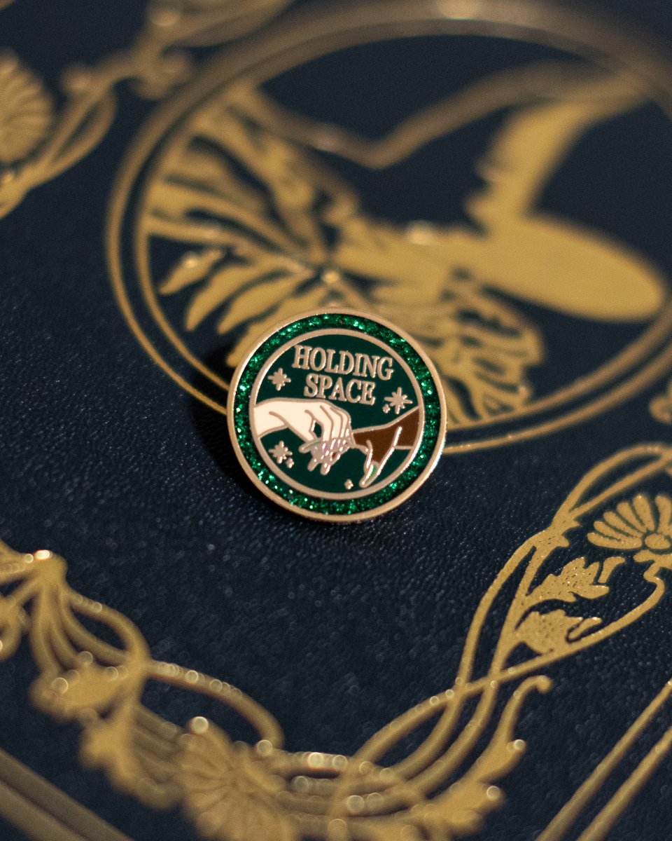 It's officially Wicked: For Good month! 🤗

And my Holding Space pins are back in stock just in case you need a cute accessory to wear while you're sobbing in the theater 💚🩷

📍 etsy.com/listing/187018…

#Wicked #WickedForGood