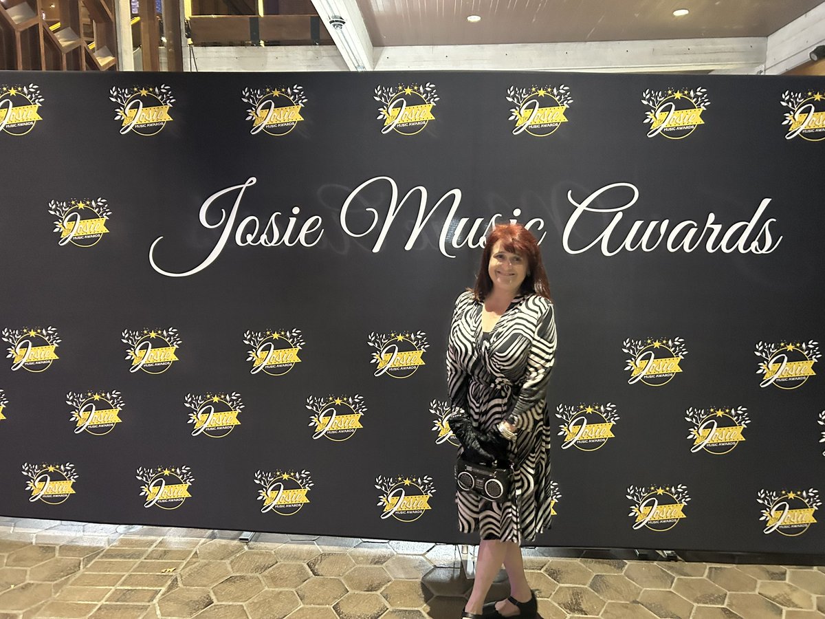 Funkmaster__V's tweet image. At the Josie Music Awards at the Grand Ole Opry cheering on the Strong Armed Robbers gang. Big N Funky Productions has a video up for Best Duo music video of the year. Believe in the funk, at this country music thang! #grandoleopry #JosieMusicAwards