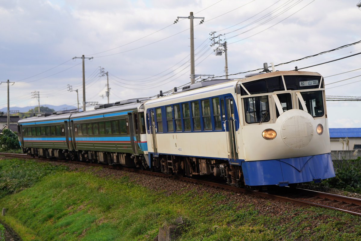 nao_1330's tweet image. 2025年11月3日
628D  鉄道ホビートレイン増結
キハ32-3+キハ185-3107+キハ185-3106