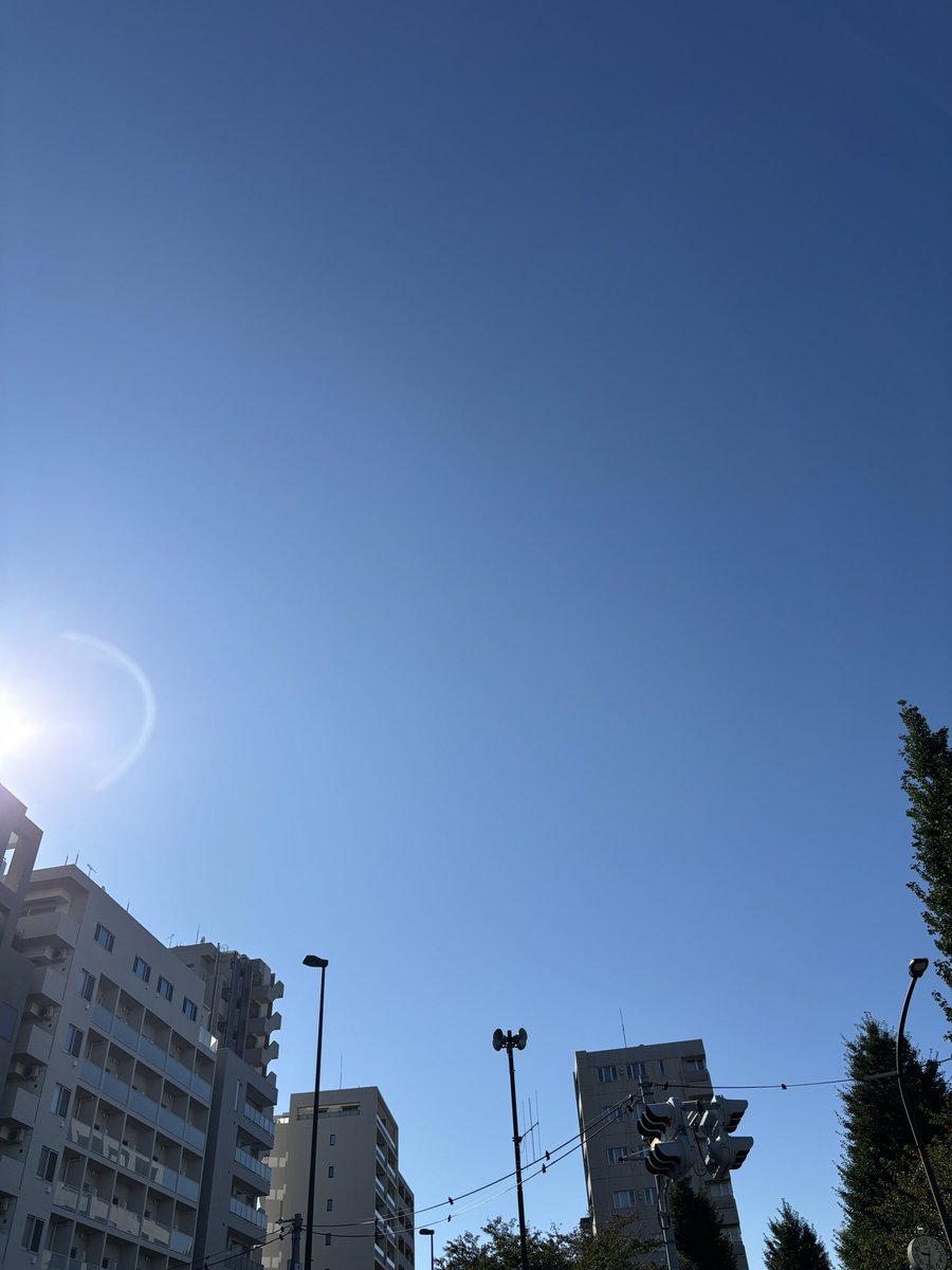 「11月3日は晴れが多い」とは良くいったものです。クイズでよく出題される「特異日」ですね。今日のソーダライトで出題します（笑）  #特異日 #文化の日 #ソーダライト