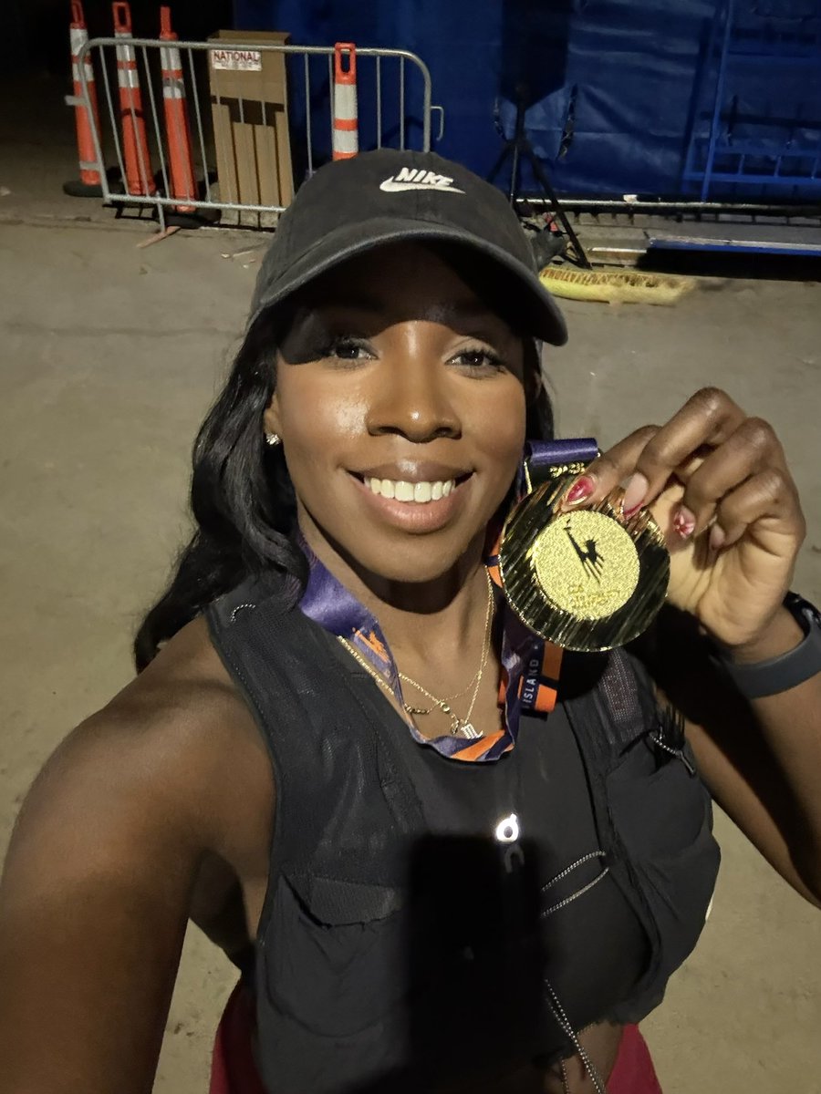 NYC MARATHON FINISHER 🥇
