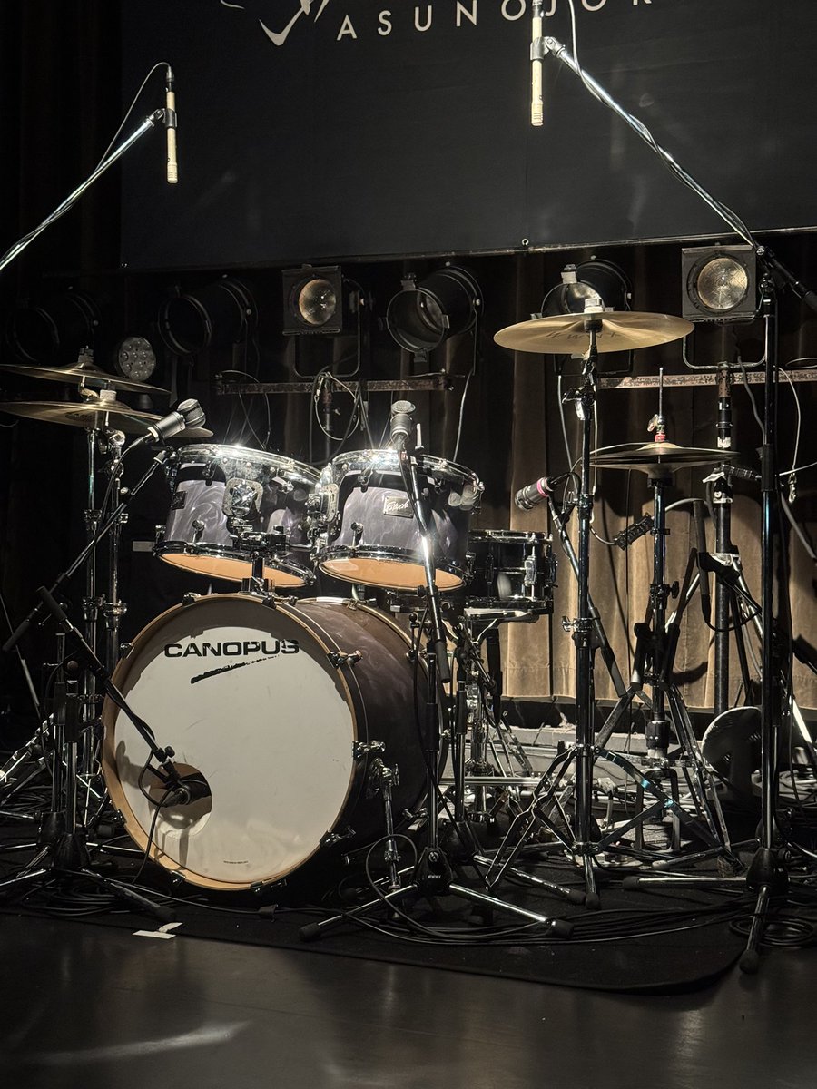harryxxx226's tweet photo. 明日の叙景 WWWXの誠也さんsetには
#Lautenaudio のDrum MICSを
#キクタニミュージツク さんのご好意で
お借りして使用
SNARE MICは所有してますが
今回初出しのKICK MICも!
コレはたまらん音してました
高いけど欲しい1品🤤 https://t.co/ImkkNhsTTP