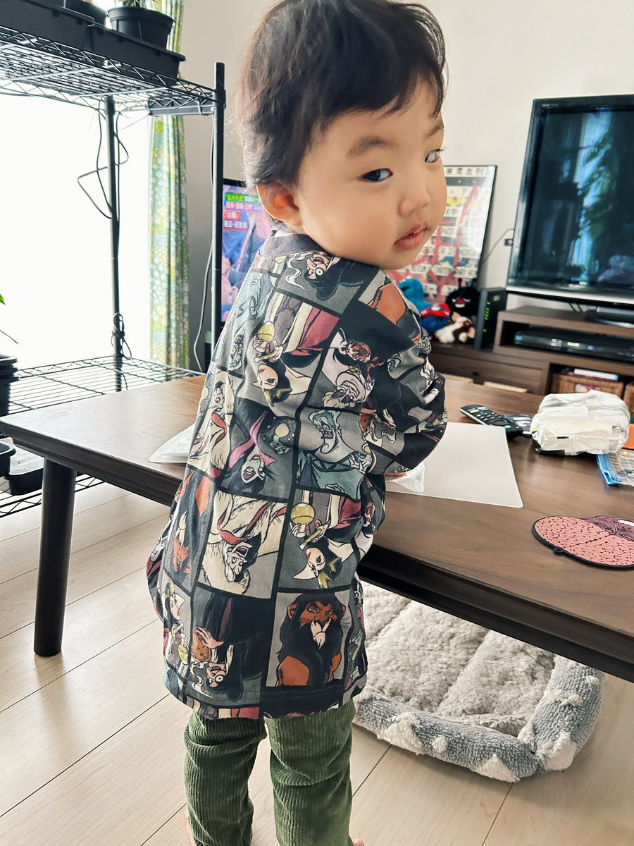 悪そうな事しそうな服やで、まったく😘