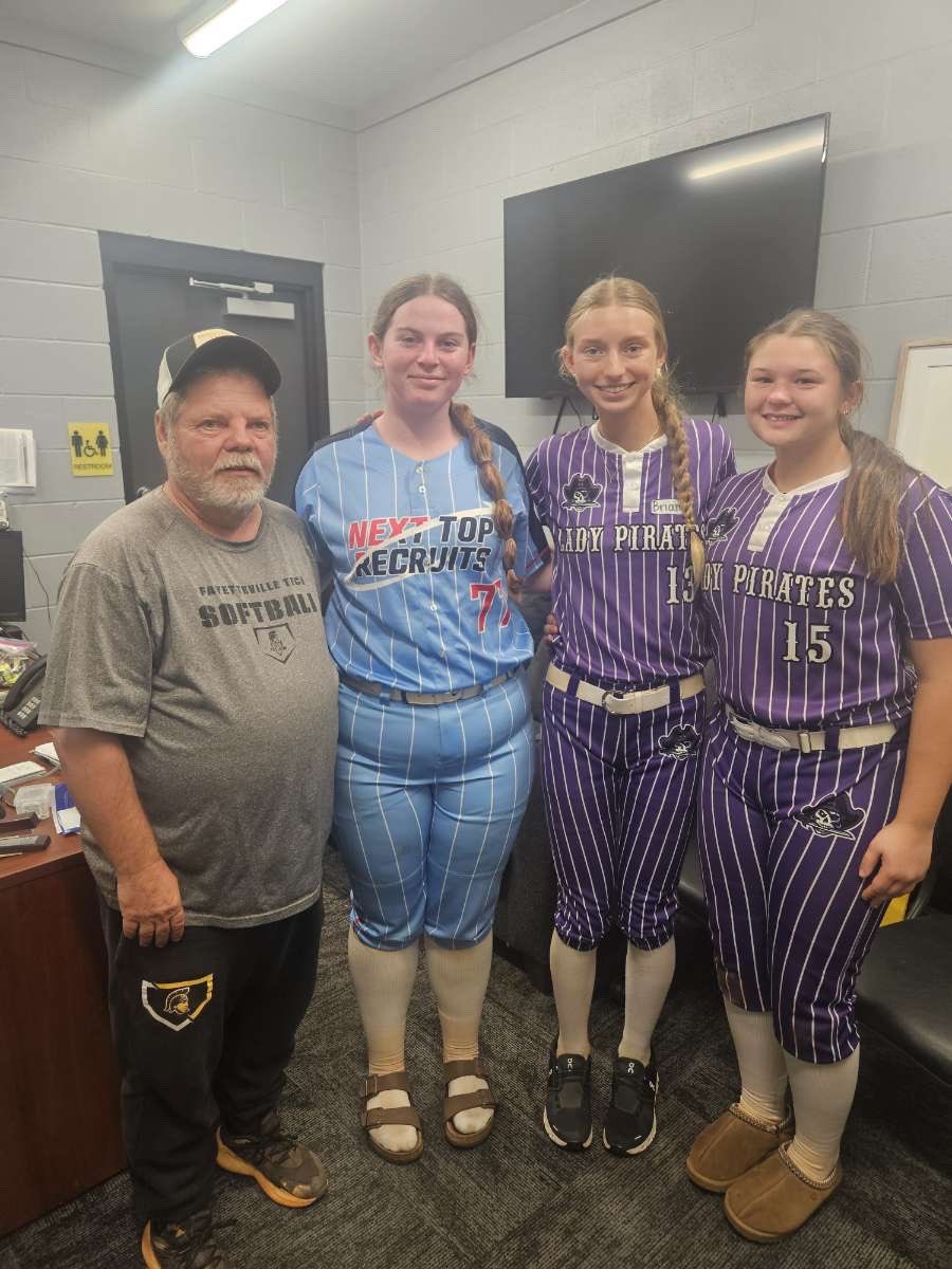 m_stefani1's tweet photo. Thank you coach Newman and staff for having me out today. I am very grateful for the feedback I received and I look forward to using it at my daily practice is at home.@FAYTECHCC https://t.co/aLQKpWoTTQ