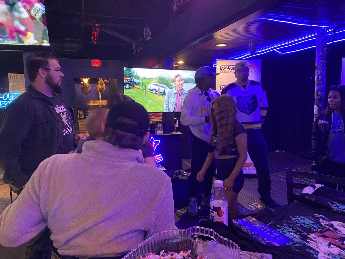 It’s a party with the <a href="/memgrizz/">Memphis Grizzlies</a> at <a href="/tonystrophyroom/">tonystrophyroom</a> with the Grizz Girls, Grizz Hype Crew, &amp; 92.9!!! #GrizzWatchParty