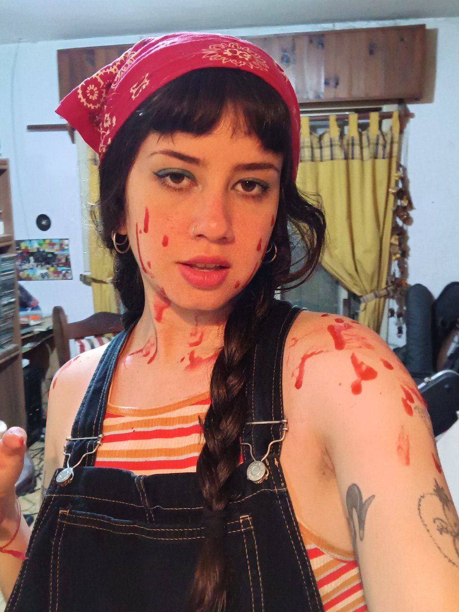 como todos comparten sus disfraces de halloween voy a hacer lo mismo