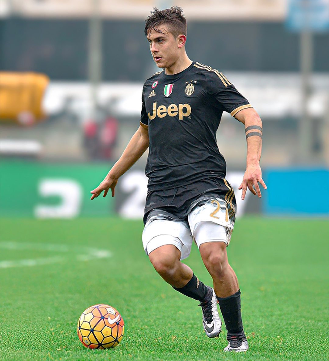 Juventus ユベントス Dybala ディバラ 21 JUVE F21 on X