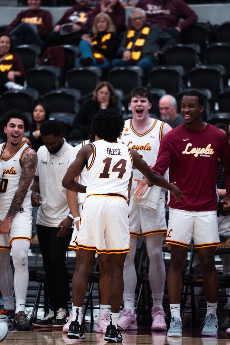 Loyola Men's Basketball tweet media