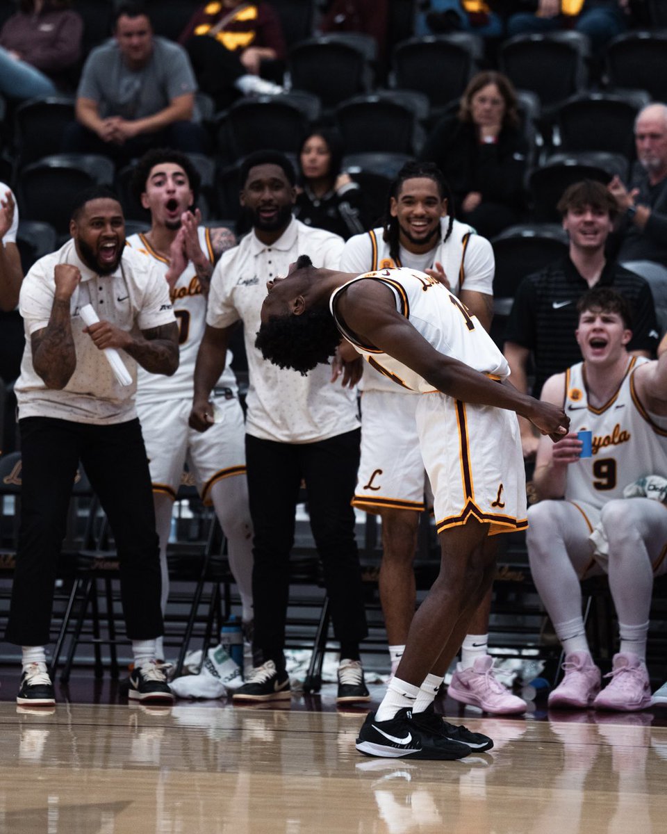 Loyola Men's Basketball tweet media