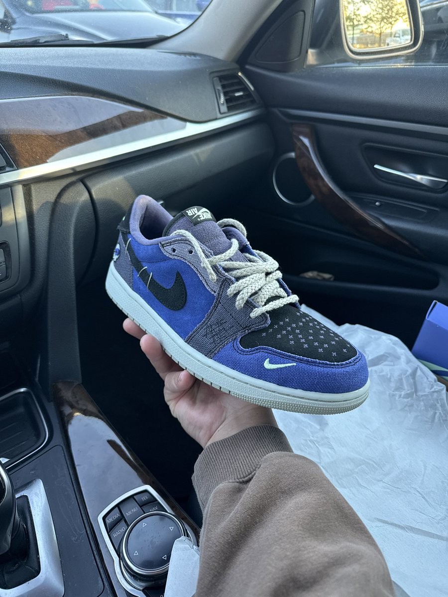 coleycamron's tweet photo. @thesolesupplier Got my pair 🔥🔥 https://t.co/hHdDHpdUHu