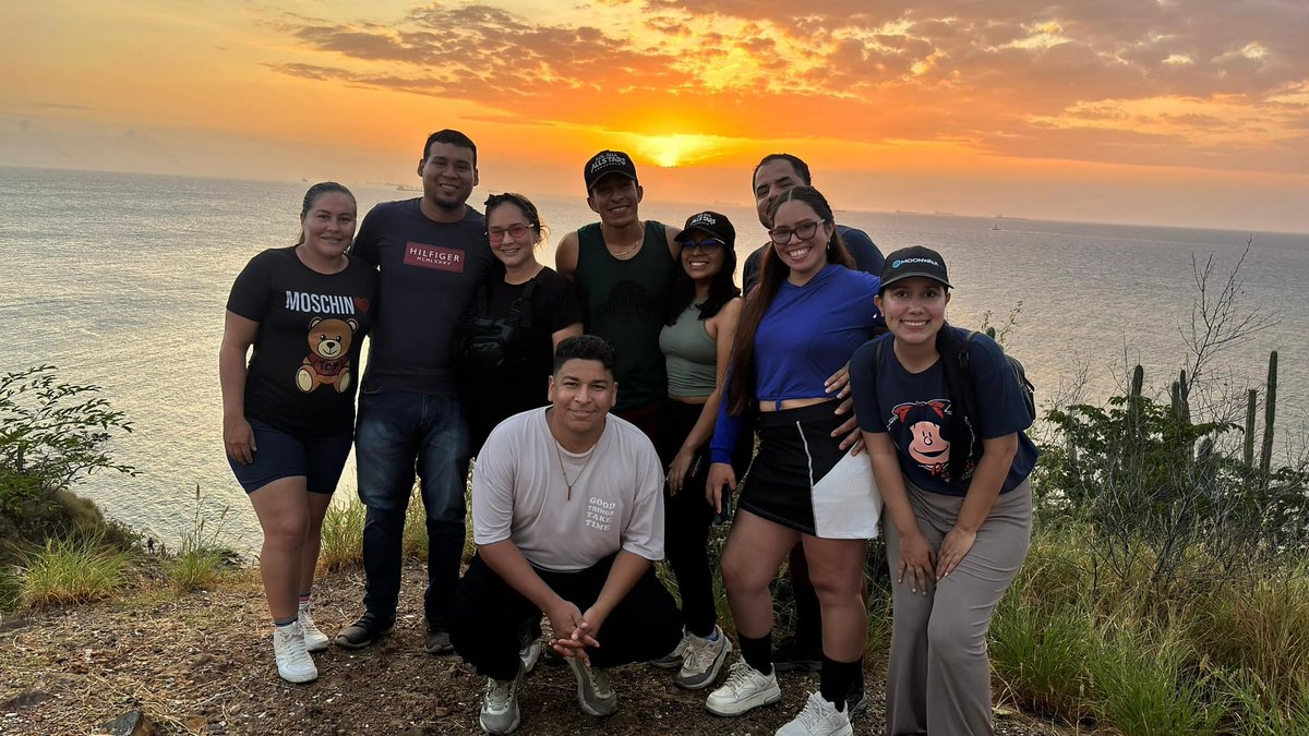 YuneHRI6's tweet photo. Este domingo el lugar elegido fue el Fortín De La Magdalena ubicado en Lechería - Venezuela 🇻🇪

Definitivamente con amigos el camino es mejor 🫶🏼 https://t.co/JsA7DdjAab