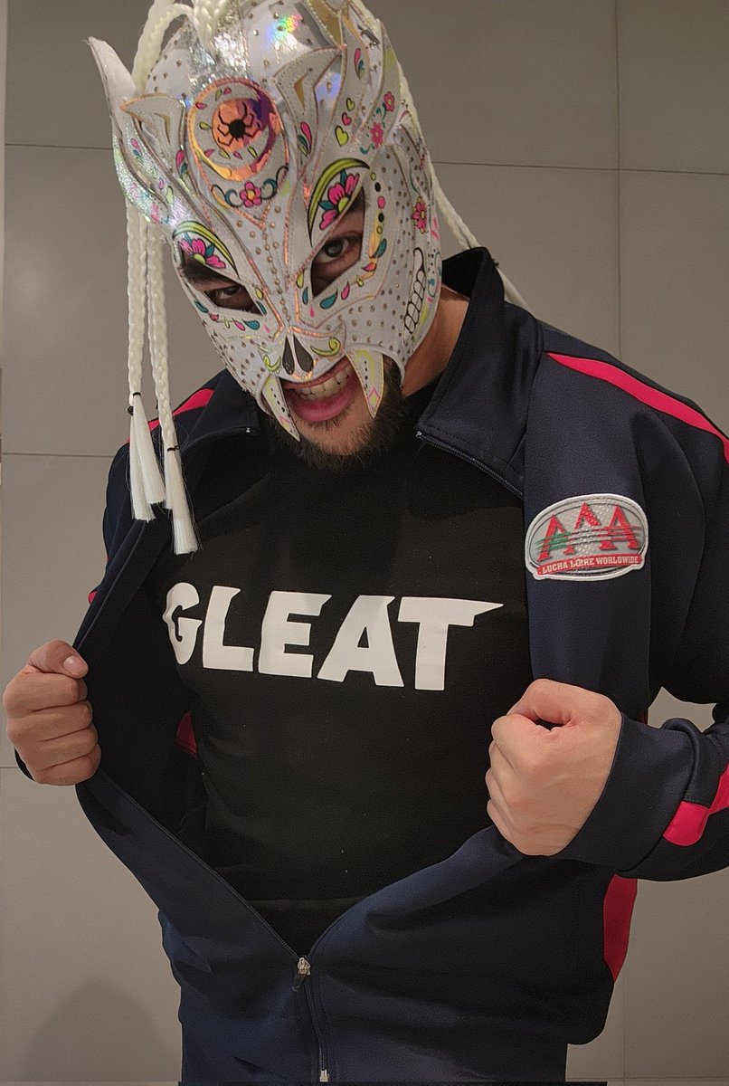 MisterLe0's tweet photo. @luchalibreaaa
@GLEAT0701
@wweespanol
Seguimos Facturando 💸
#LuchaLibre #Dinero #okane #money https://t.co/w0sO5GtSiq