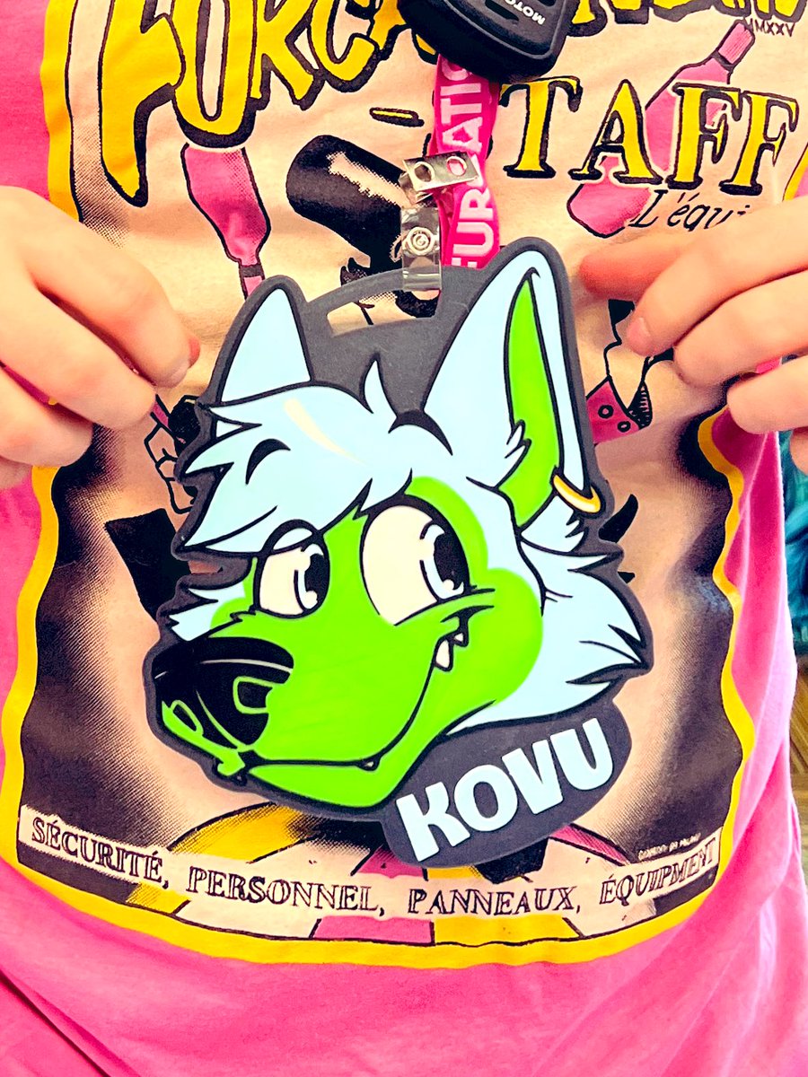3D printed badges are available for PAWCON pickup and shipping! These are BIG badges and come with the option of fun filaments like glow in the dark, UV reactive, or glitter!

ALL PROCEEDS GO TO HELPING MY SICK PIGEON. 
(PLEASE RETWEET) 

only 125! 

DM me if interested! 💕