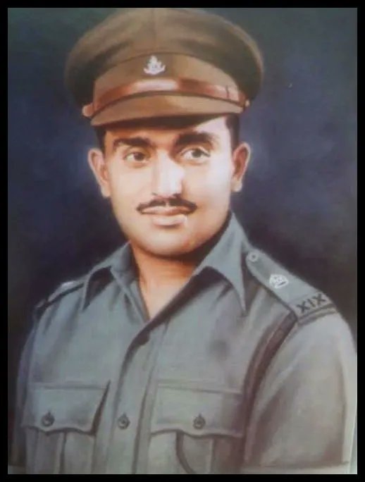 Gen_VKSingh's tweet image. दुश्मन हमसे 50 गज दूर है। वे हमसे कई गुना अधिक संख्या में हैं। पर मैं यहाँ से पीछे नहीं हटूँगा। अंतिम सैनिक, अन्तिम गोली तक।&quot;
#ParamVeer मेजर सोमनाथ शर्मा से प्रेरित,भारत का सैनिक अपनी देश की रक्षा में  निश्चित मृत्यु का आलिंगन करने में भी सकुचाता नहीं।
उनकी पुण्यतिथि पर…