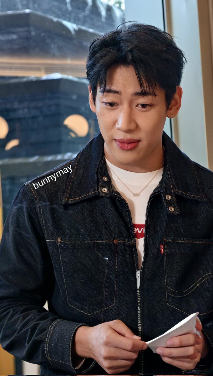 ลุคนี้ยังตราตรึงมาก หล่อมากกกกกกก สมมงสุดๆ 

#BamBamLevisSEABaggyAmbassador