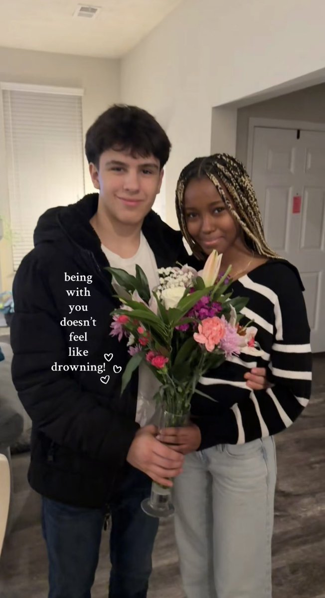 swirl_bwwm's tweet image. We fell in love in October 2023👸🏾🤴🏼Perfect match since 2023.✨and it‘s still the sweetest chapter.💓 
#youngcouple #lovehasnocolor #bwwm #interracialsingles #lovestory #awesome #melaninpoppin  #blackwomendatingwhitemen #blackwomenwhitemen #blackwomenlookingforwhitemen #dating