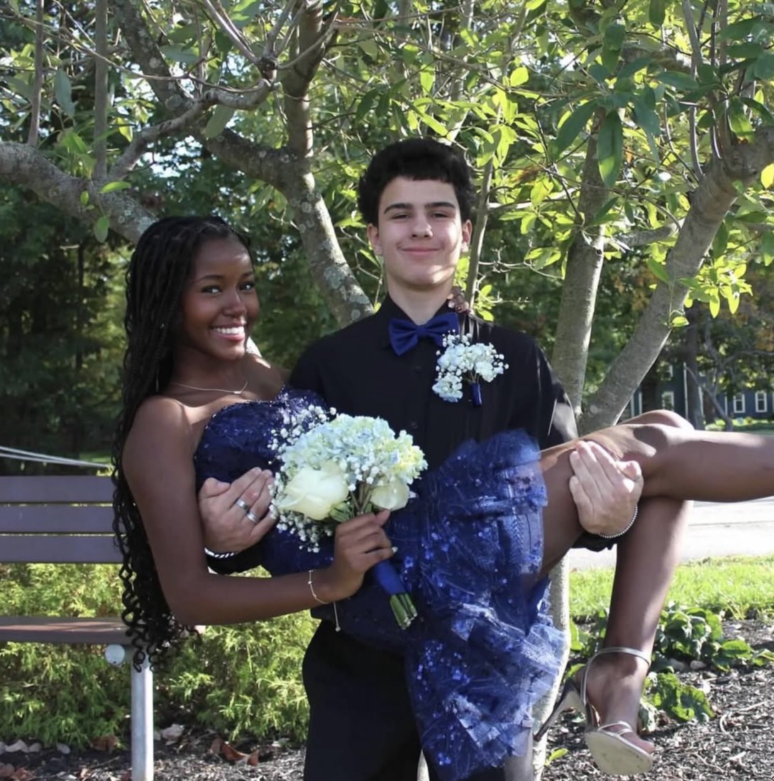 swirl_bwwm's tweet image. We fell in love in October 2023👸🏾🤴🏼Perfect match since 2023.✨and it‘s still the sweetest chapter.💓 
#youngcouple #lovehasnocolor #bwwm #interracialsingles #lovestory #awesome #melaninpoppin  #blackwomendatingwhitemen #blackwomenwhitemen #blackwomenlookingforwhitemen #dating