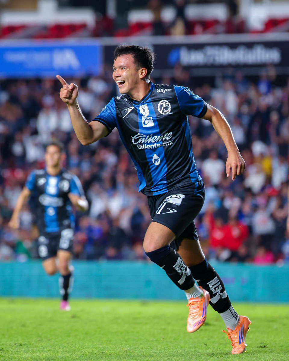 🐔1-0🐙 i #GallosBlancos sueña con Play-IN !
Esta tarde el equipo de #Querétaro ganó 1-0 al conjunto de #Mazatlán

📺Checa aquí el gol y los detalles del juego👇🏾