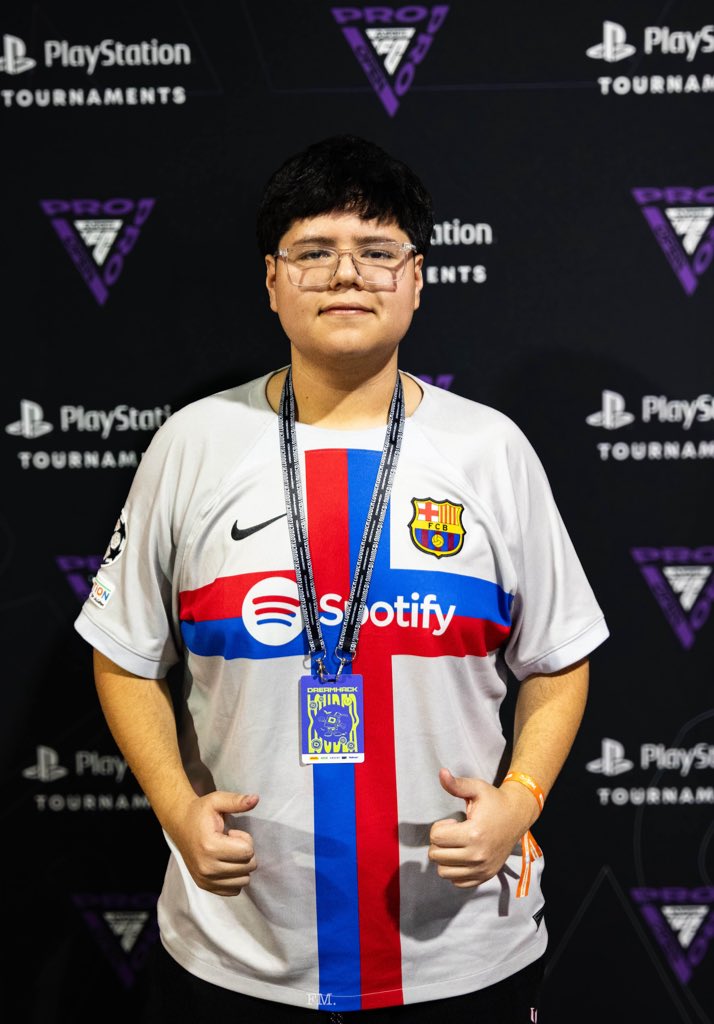 reysebas tweet media