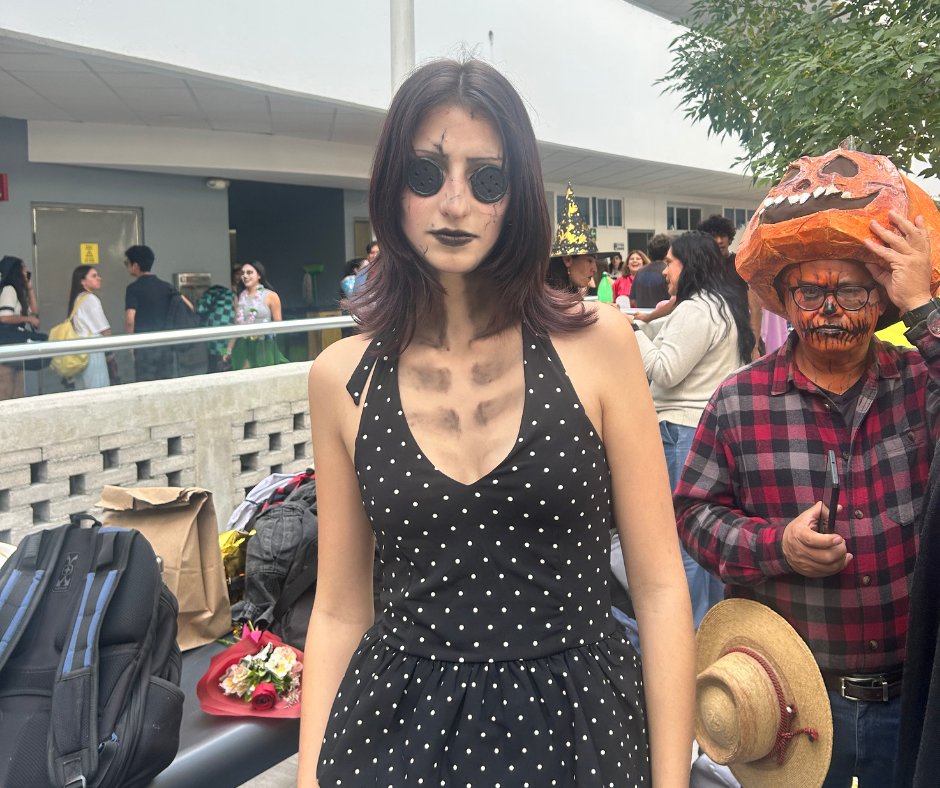 PrepaTecQro's tweet image. 👻 Desde el multiverso de los Pitbulls hasta los Trolls, la creatividad se apoderó de TecRROR 2025. Estudiantes, profesorado y equipo de LiFE vivieron una jornada llena de imaginación y alegría. 💙 #OrgulloTec #TecRROR2025