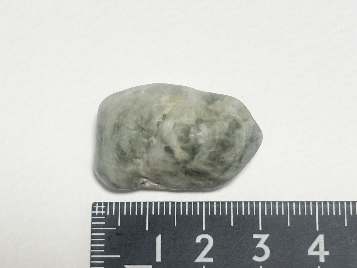 hamanasu_h's tweet image. 2025年10月4日採取
ヒスイ輝石岩(FMM鑑定済)
親不知海岸
10.0g

小さな晶洞にヒスイ結晶があることのこと✏️自分でルーペで見てみたものの、よくわからず😅