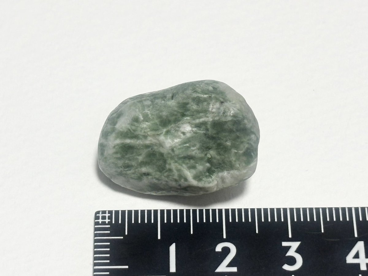 hamanasu_h's tweet image. 2025年9月28日採取
ヒスイ輝石岩(FMM鑑定済)
ラベンダービーチ
10.6g

緑色のヒスイうれしい😆けどこういうタイプのヒスイと透閃石岩の見分けがつかない💦