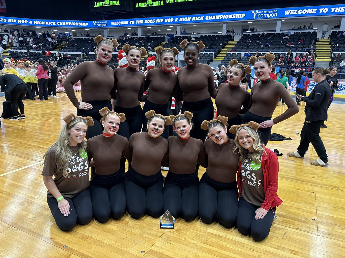 High Kick 2025 ❤️💙

Varsity took 2nd place in the Large Varsity division with their The Greatest Showman themed routine, and JV took 3rd place in the Large JV division with their Dog themed routine 🎩🎪🐶🦴 

Proud to be Patriots today and always! #FranklinMADE #ARRTF