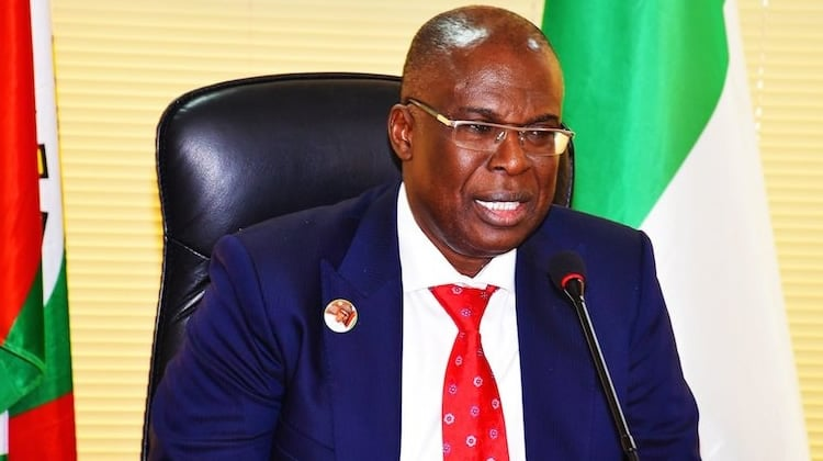 MobilePunch's tweet photo. 𝐂𝐨𝐮𝐩 𝐜𝐨𝐧𝐭𝐫𝐨𝐯𝐞𝐫𝐬𝐲: 𝐒𝐲𝐥𝐯𝐚’𝐬 𝐛𝐫𝐨𝐭𝐡𝐞𝐫, 𝐝𝐫𝐢𝐯𝐞𝐫 𝐬𝐭𝐢𝐥𝐥 𝐢𝐧 𝐜𝐮𝐬𝐭𝐨𝐝𝐲

https://t.co/nDevp6eo2b https://t.co/kqtyJsqfhH