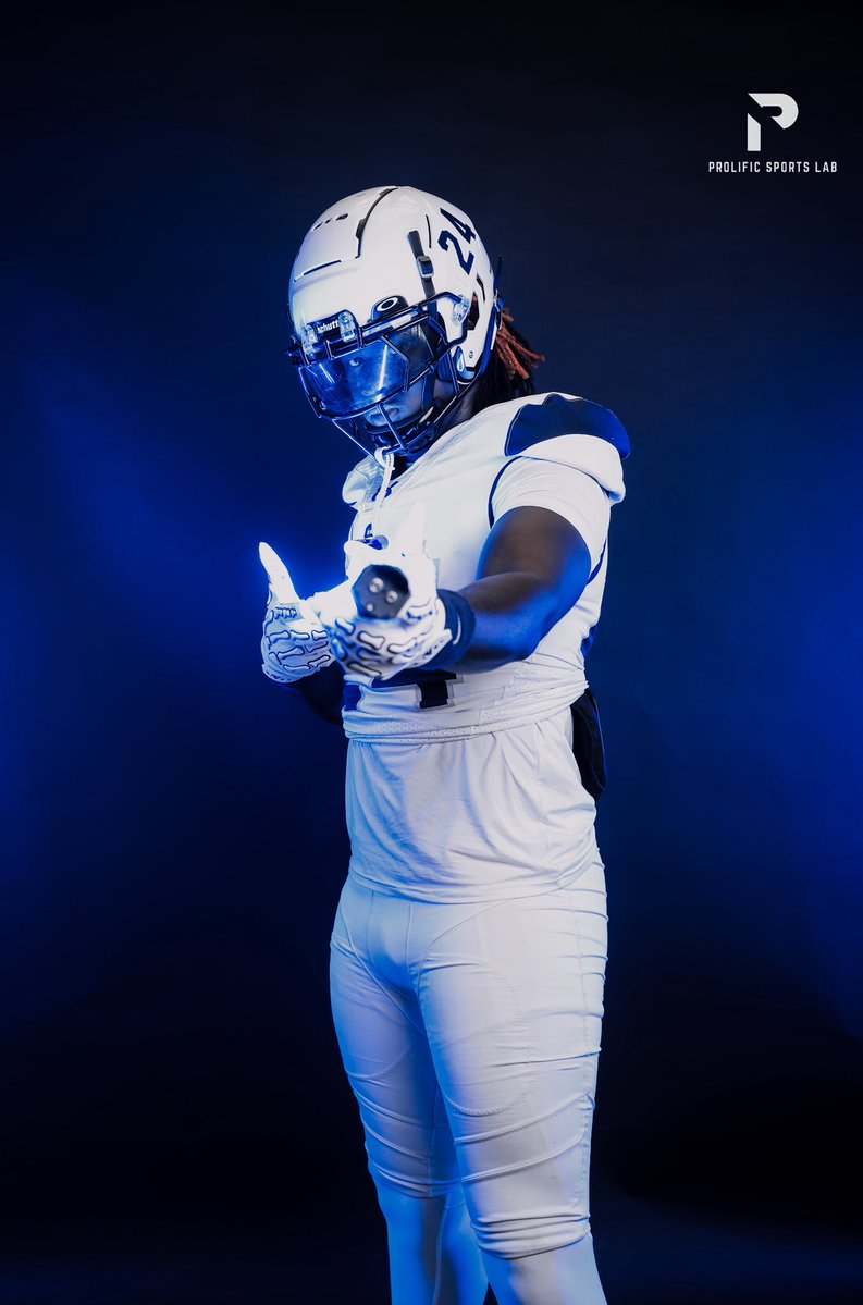 Updated junior season tape 
week 1-8
6’3 245 edge rusher
<a href="/Coach_Ander5on/">Coach Anderson</a> <a href="/ECWagnac/">Emmanuel Cazeau-Wagnac</a> 
<a href="/martin_manson3/">Martin Manson Jr.</a> <a href="/CoachKevinKehoe/">Kevin Kehoe</a> 

hudl.com/v/2SkrQR