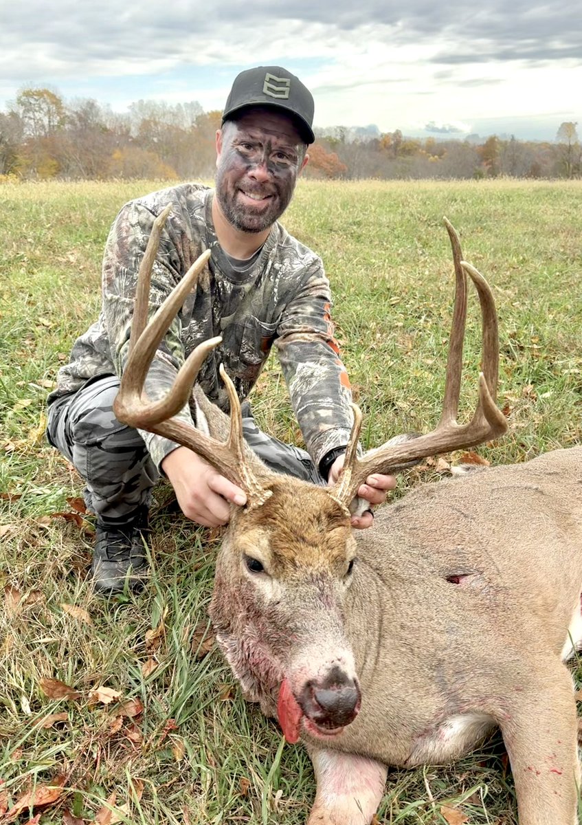 What. A. Day. 

I decided this morning not to head to the Double J Farm, rather my in-laws property KO Cattle. I had seen this insanely tall 8pt a few times on cam, and decided to hunt out of a blind I had never sat in. 

When I got ready to walk in, I checked my trail cam and
