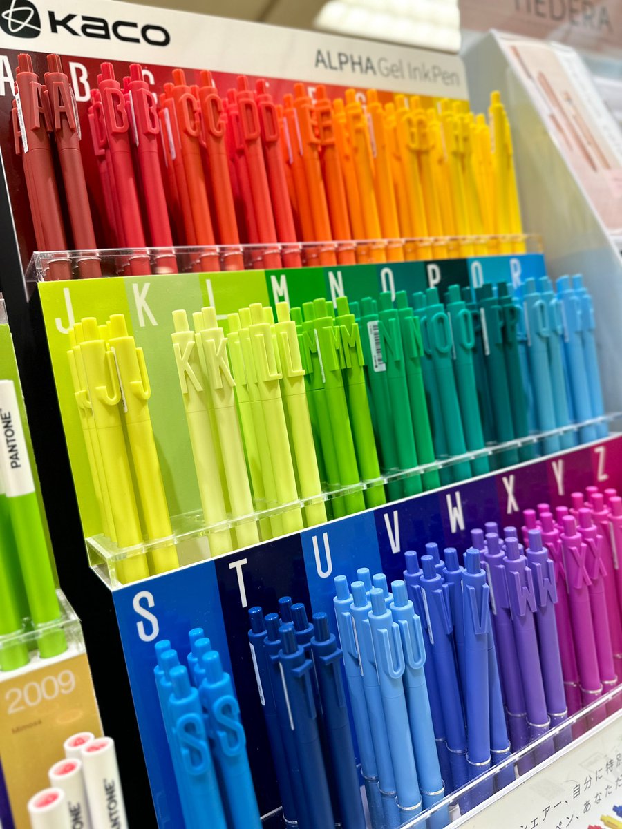 t(*^-^*)t様用です¨*•.¸♬︎ ボールペン | ファミリア公式サイト