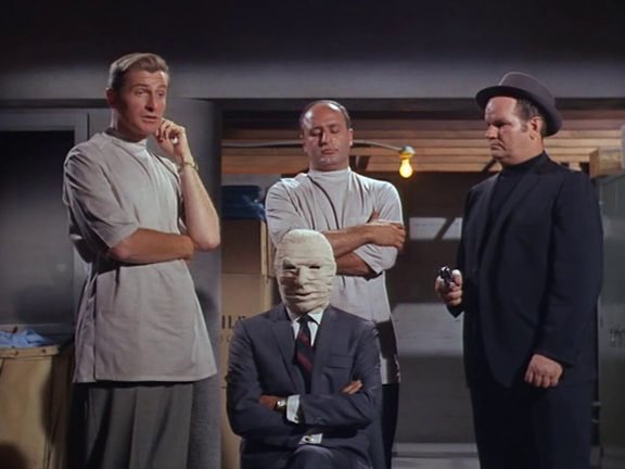 ScottimusPrime1's tweet image. Krako&apos;s experience in KAOS served him well... #AllStarTrek #TOS #APieceOfTheAction