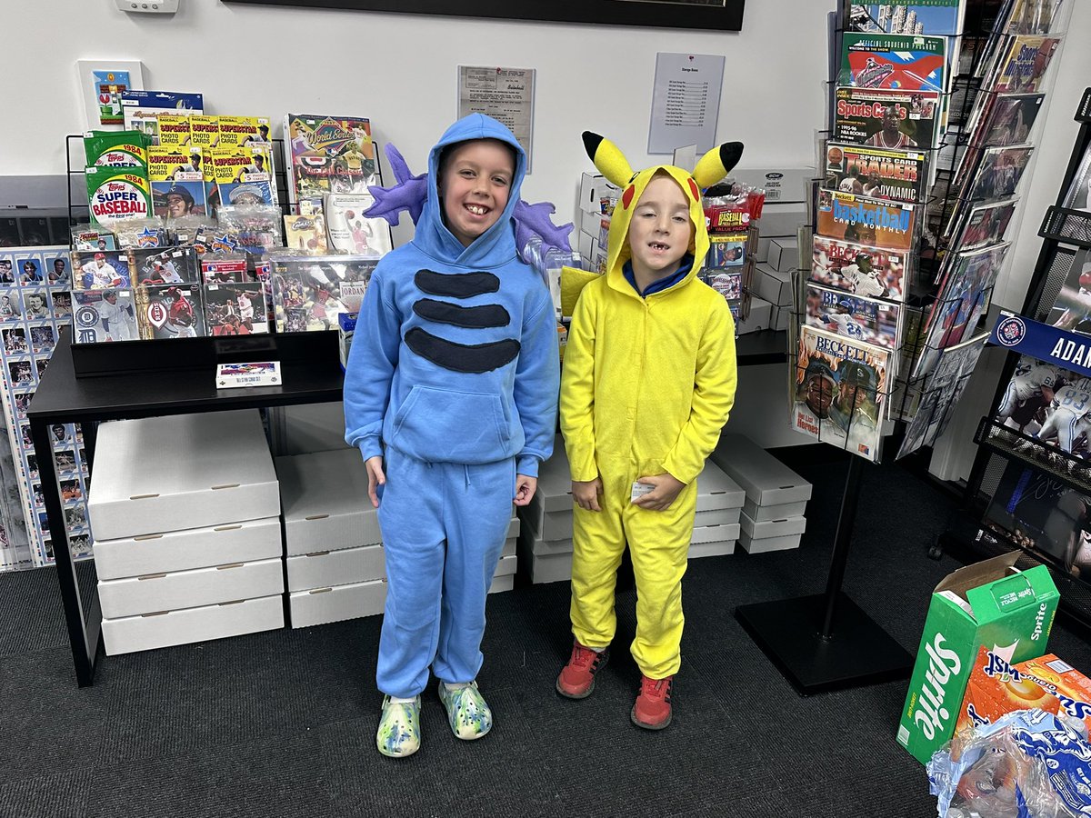 LJsCardShop tweet media