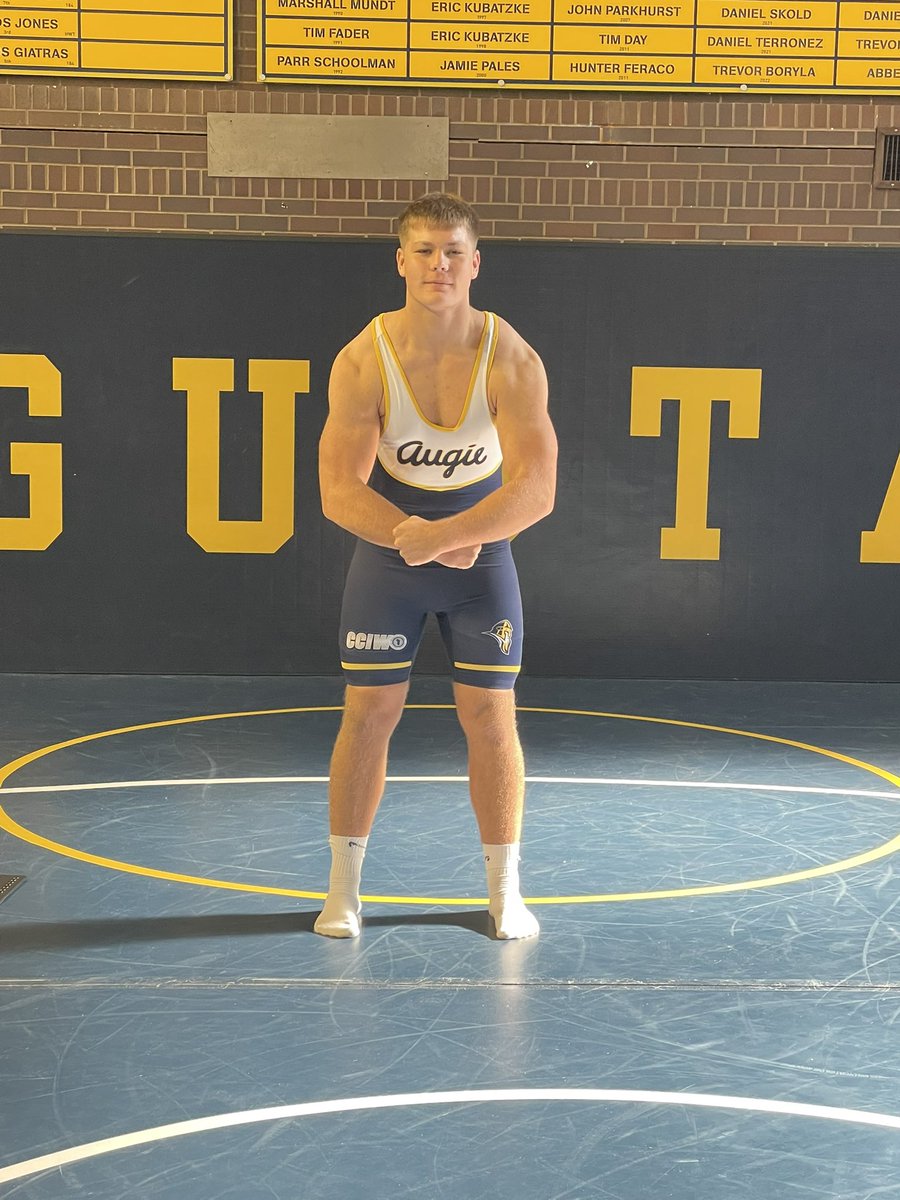 MaxwellAzzaline's tweet photo. Had a Great Time down at Augustana Again Today! Thank you @skolvikingswr for having me and letting me see where the 2028 National Championship will be held! https://t.co/hxn3RXOTfn