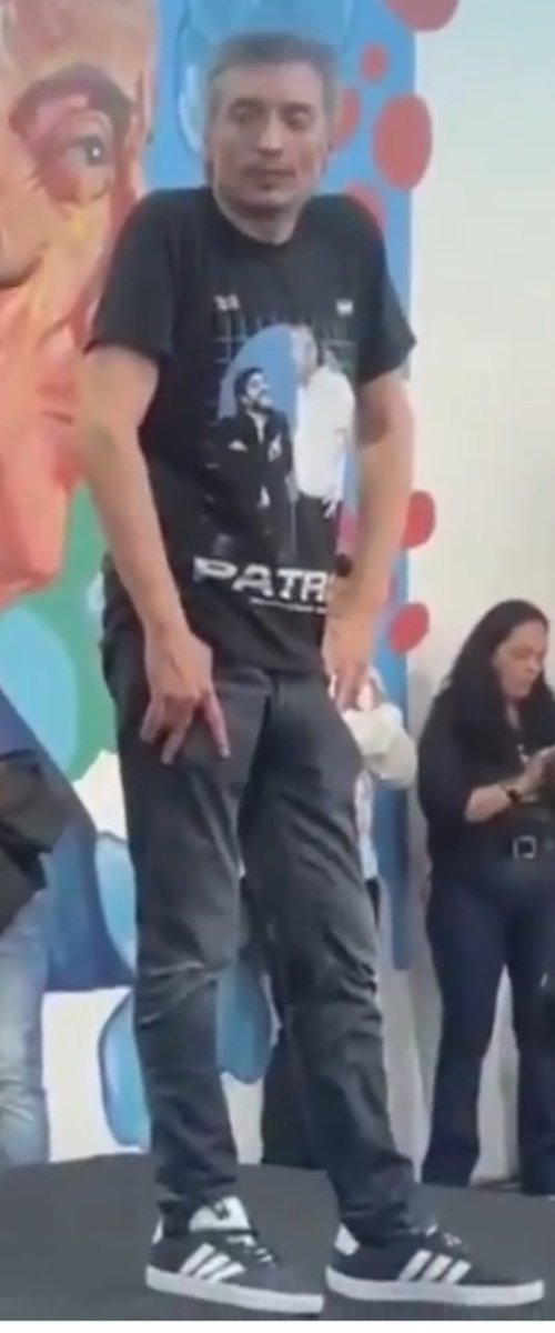 No eran hombreras…
Era exceso de merca…