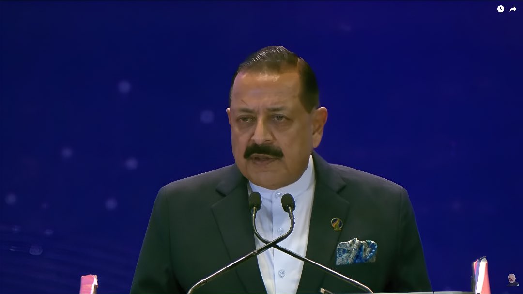 PrinSciAdvOff's tweet image. Union Minister Dr. Jitendra Singh emphasised India’s holistic science &amp;amp; innovation ecosystem — with initiatives like Startup India, Standup India, BioE3 &amp;amp; Deep Ocean Mission and more strengthening linkages from lab to market.

He lauded youth-led innovation from Tier-2 &amp;amp; Tier-3…