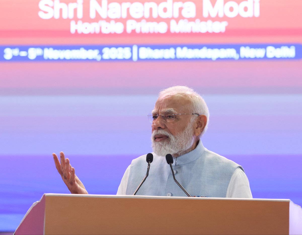 PrinSciAdvOff's tweet image. While addressing #ESTIC2025, the Hon&apos;ble PM congratulated @isro on the recent LVM3-M5 launch and outlined a vision for emerging tech-led national growth.

With ANRF &amp;amp; the upcoming RDI scheme (₹1 lakh crore corpus), he stressed on ease of doing research &amp;amp; high-risk innovation…