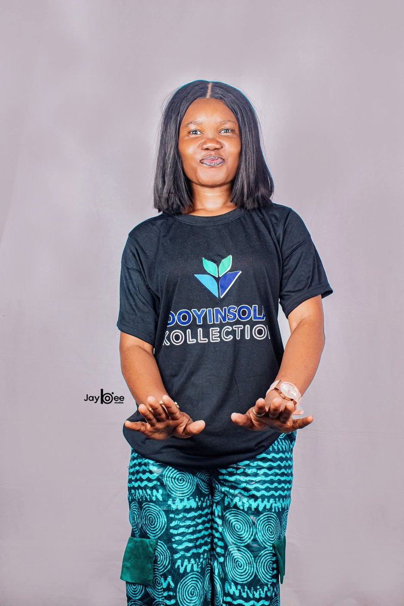 Oluwato82934277's tweet image. Hi, I’m Doyinsola ✨
A passionate UI/UX Designer &amp;amp; entrepreneur.
I create simple, beautiful digital experiences.
Also into selling unisex wears &amp;amp; household items.
Blending creativity, quality, and style in all I do.#Design #Fashi
#NovemberConsistencyChallenge #BuildInPublic