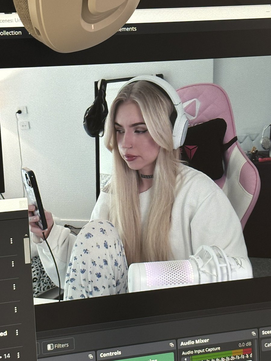 itsaakira's tweet image. liveeeee 
twitch.tv/itsakiraa #cs2 #cs #counterstrike #counterstrike2