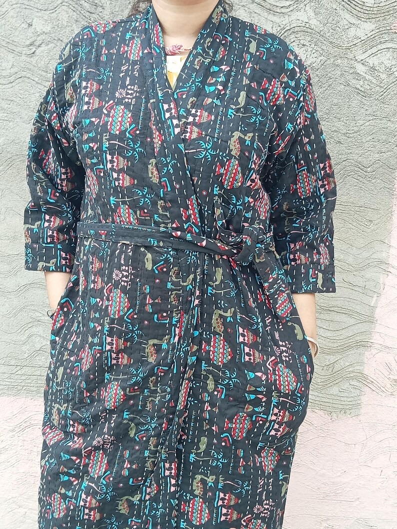 blockprinting01's tweet photo. Floral Print Cotton Kantha Kimono Robe: Handmade Indian Jacket.
#cottonkimono #handmade #kanthaquilt #bohokimono #winterrobe #floralrobe. https://t.co/syhnZmHele